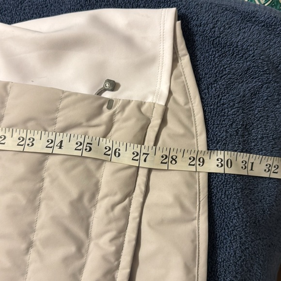 Brand New. Peter Millar Ladies Jacket. Size XL with Medinah on sleeve. - Picture 10 of 10
